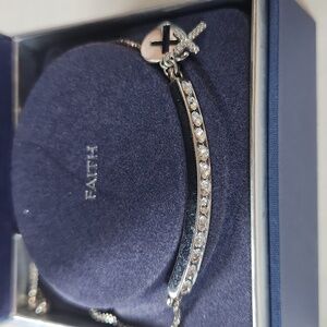 Brillance Silver Plated "Faith" Swarovski Crystal Heart Cross Bracelet N…